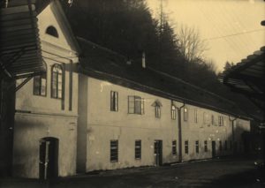 Plnírna Vincentky před zbouráním, 40.léta20.st.,Fotokarta 15586_1477x1050